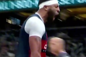 打4号位的浓眉到底有多强，34分12篮板的战绩足以说明！
